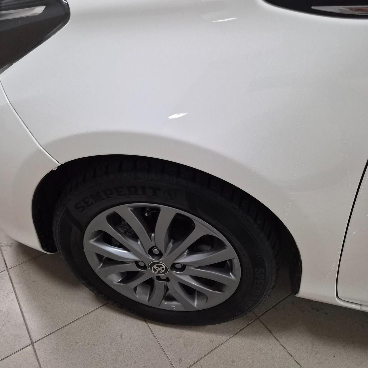 Toyota Yaris 1.0 5 porte Lounge