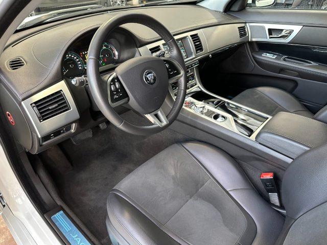 JAGUAR XF 2.2 D 200 CV Luxury - 18" - Tetto - Camera-Keyless
