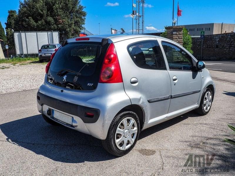 Peugeot 107 1.0 68CV 5p. Sweet Years 2Tronic