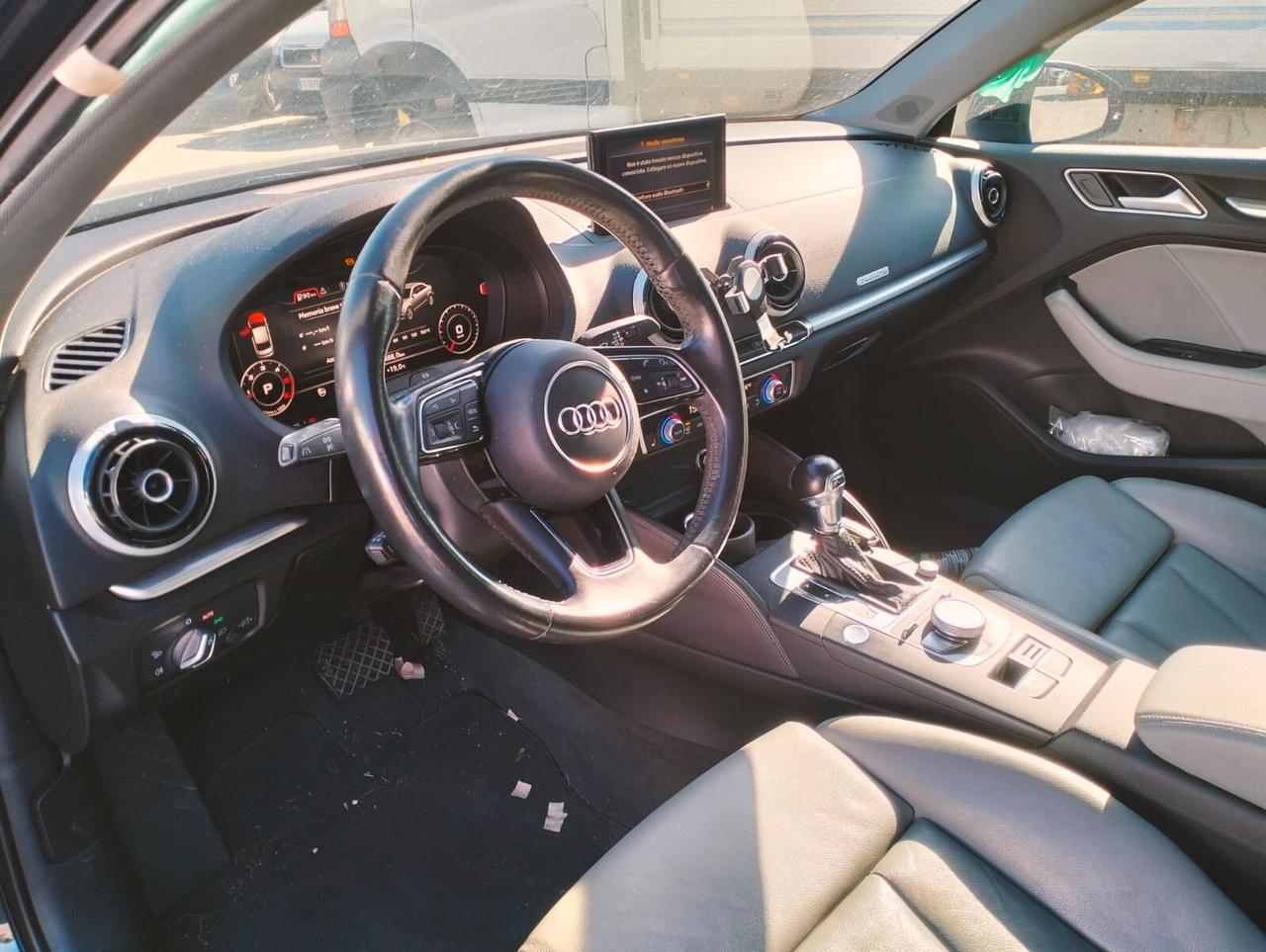 Audi A3 L Sedan 2.0 TDI 184 CV quattro S-Tronic - SINISTRATA