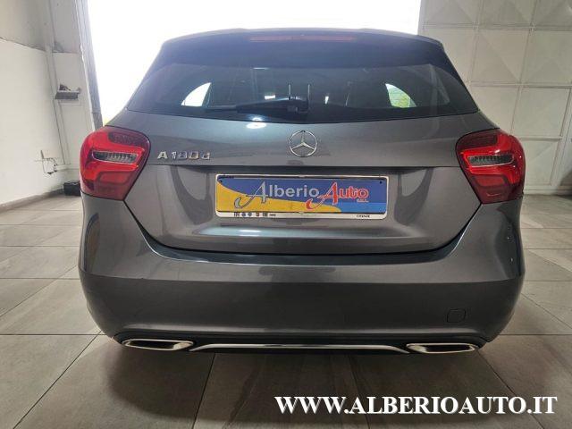 MERCEDES-BENZ A 180 d Automatic Premium