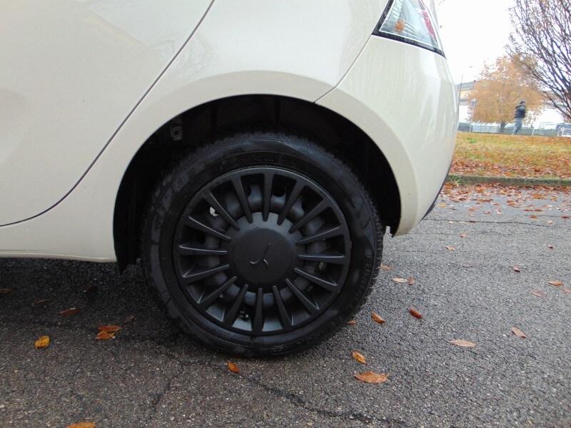 LANCIA Ypsilon 3ª serie Ypsilon 1.2 69 CV 5 po...