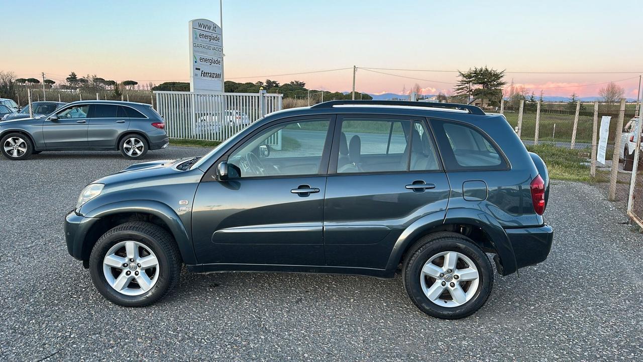 Toyota RAV 4 RAV4 2.0 Tdi D-4D cat 5 porte Sol
