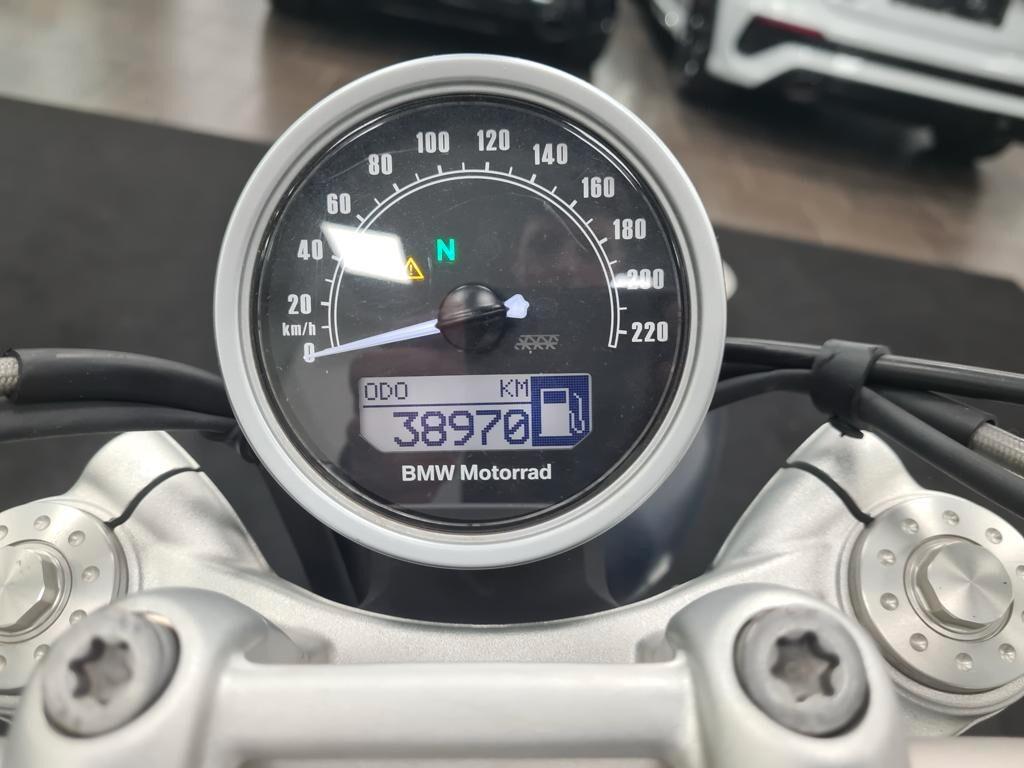 BMW R NINE T