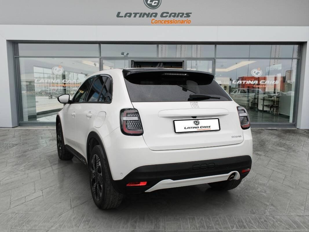 Fiat 600 1.2 hybrid La Prima 110cv auto Con NAVIGATORE
