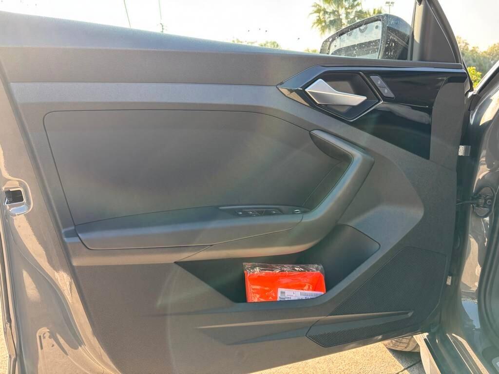 Audi A1 allstreet 30 TFSI Identity Contrast Nuova Tua a soli 289 Euro al mese