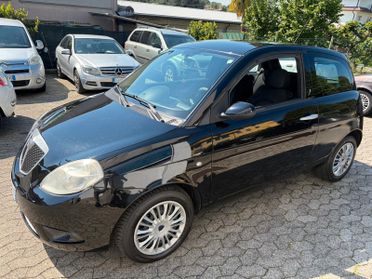 Lancia Ypsilon 1.3 MJT 75 CV Argento*NEOPATENTATI