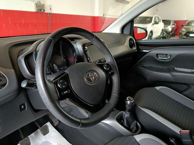 Toyota Aygo Connect 1.0 VVT-i 72 CV 5 porte x-play