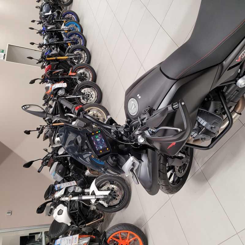 Moto Guzzi V85 Strada - 2025