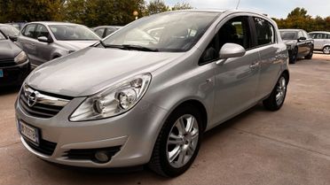 Opel Corsa 1.4 16V 5 porte Enjoy