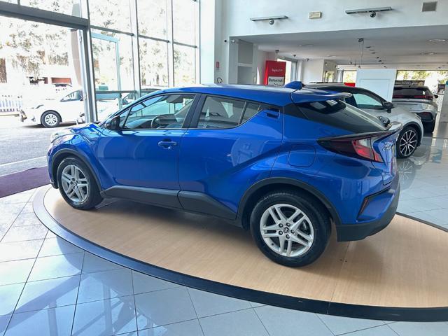 TOYOTA C-HR 1.8 Hybrid E-CVT Business