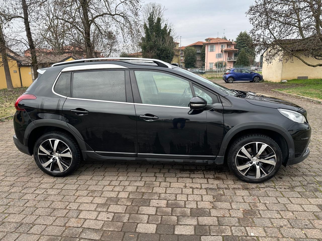 PEUGEOT 2008 BENZINA NEOPATENTATI