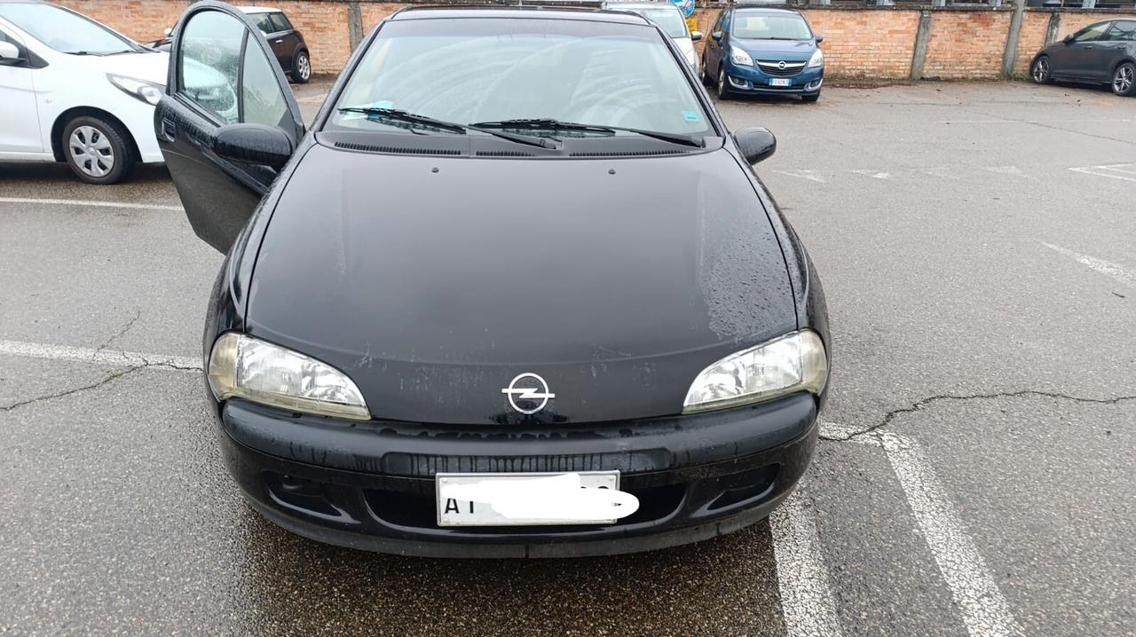 Opel Tigra 1.4i benzina OK NEOPATENTATI