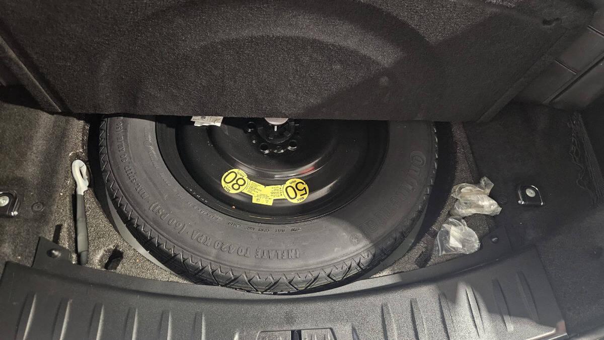 Jaguar E-Pace 2.0d i4 R-Dynamic awd 150cv auto my19