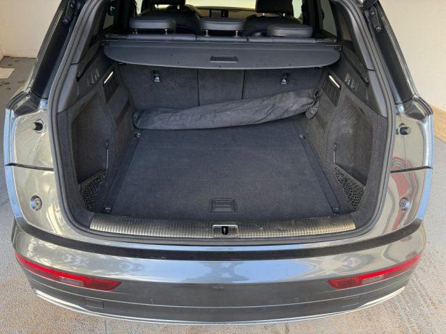 AUDI Q5 2.0 TDI quattro S tronic S line plus