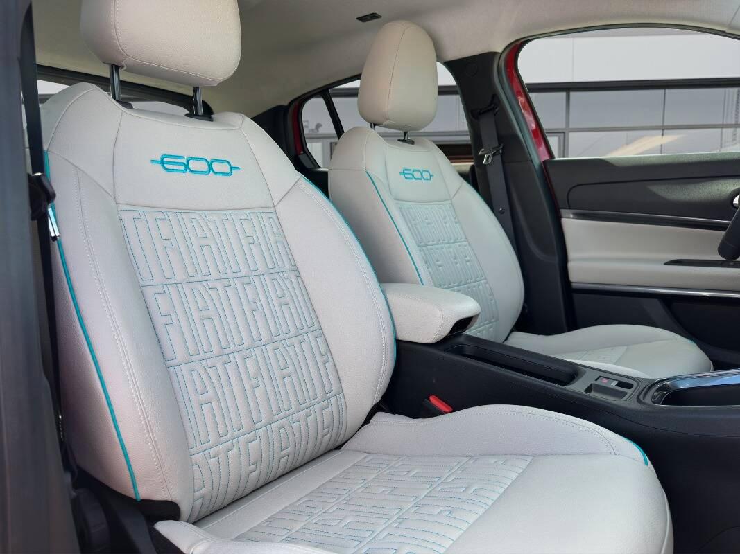 Fiat 600 1.2 hybrid La Prima 110cv AUTOM E TELECAM