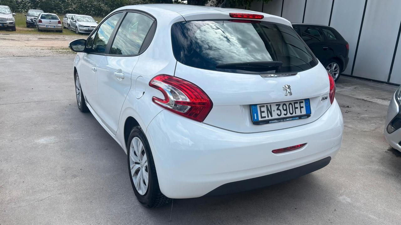 Peugeot 208 1.4 HDi 68 CV 5 porte Mix