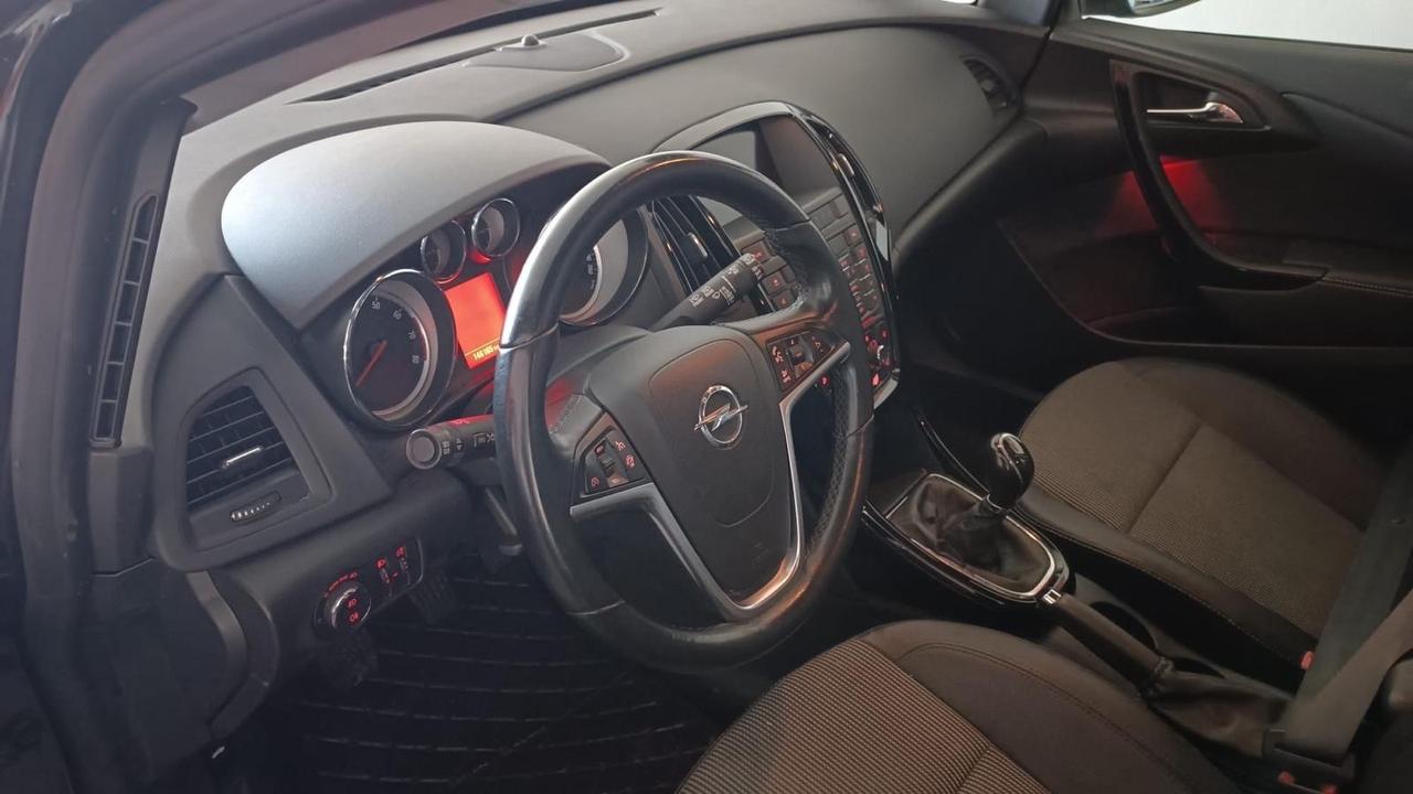 Opel Astra 1.4 Turbo 140CV Sports Tourer GPL Tech Elective