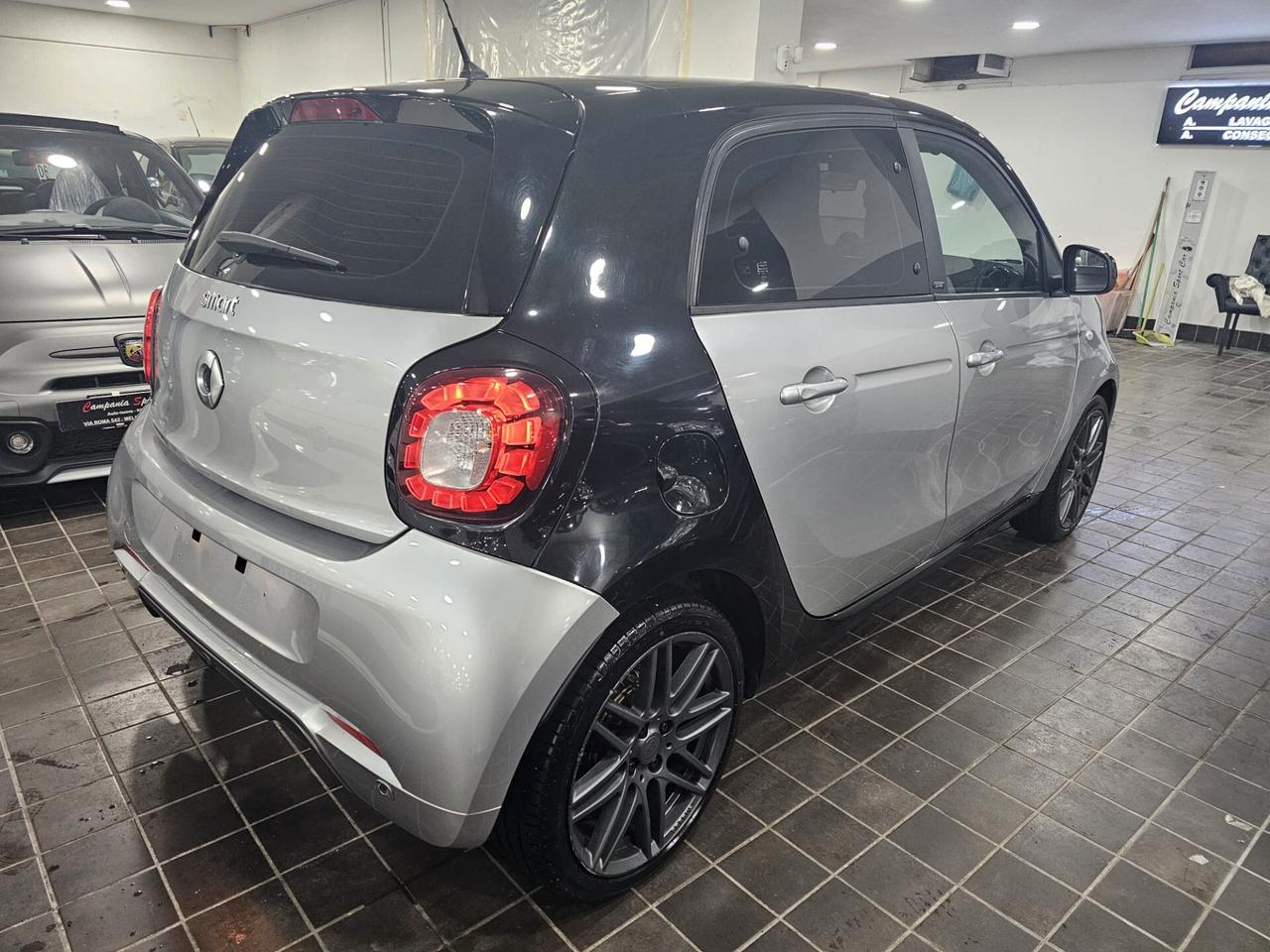 NUOVA SMART FORFOUR BRABUS STYLE EXCLUSIVE EDITION 0.9 BENZ 90CV TWINAMIC
