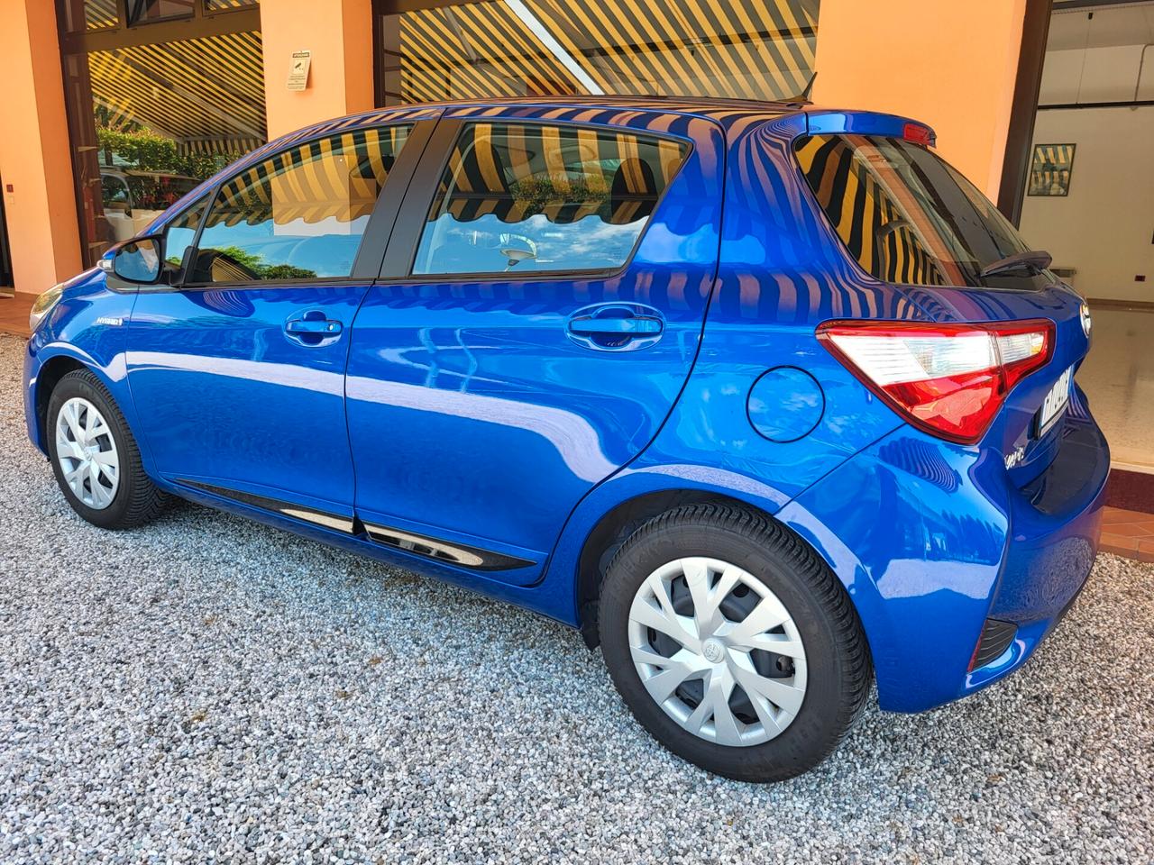 Toyota Yaris 1.5 hybrid full optional unicaproprietaria