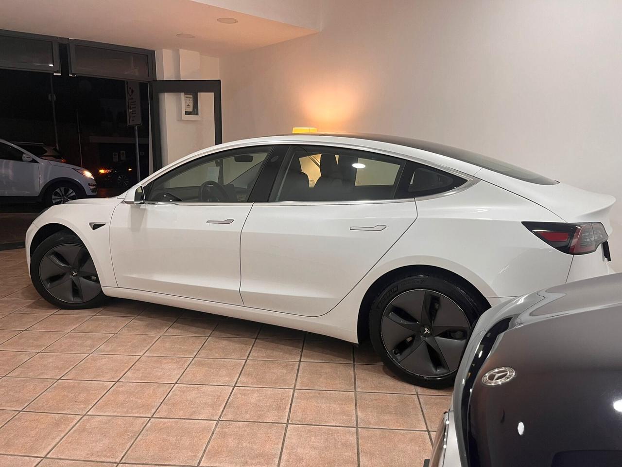 Tesla Model 3 Model 3 Long Range Dual Motor 4WD