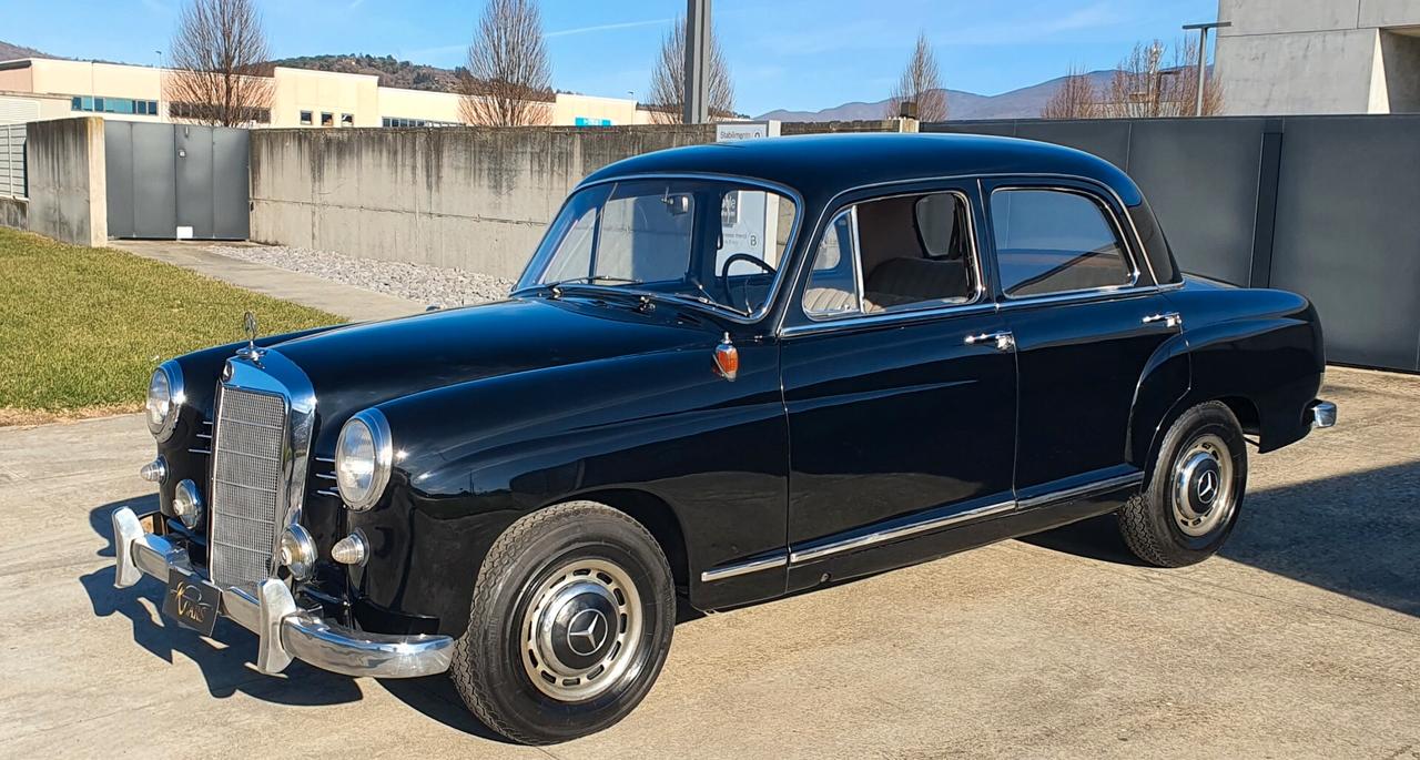 Mercedes 190 PONTON