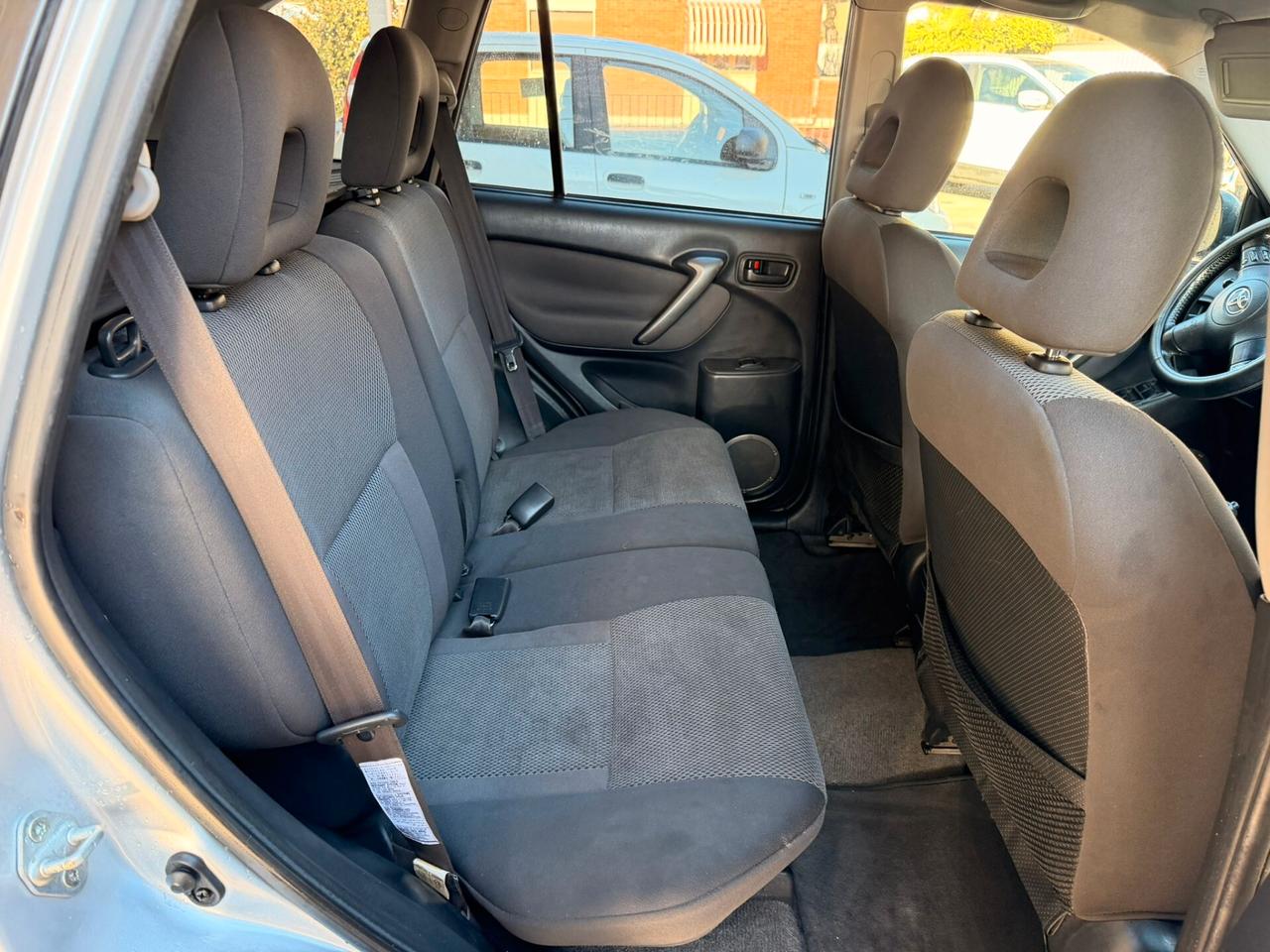 Toyota RAV 4 RAV4.com 2.0 Tdi D-4D cat 5 porte