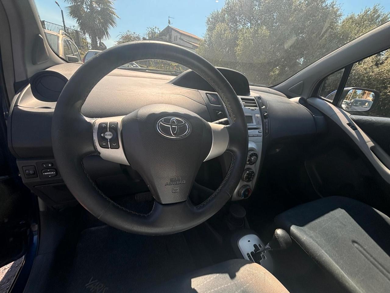 Toyota Yaris 1.4 D-4D 5 porte Sol Automatica