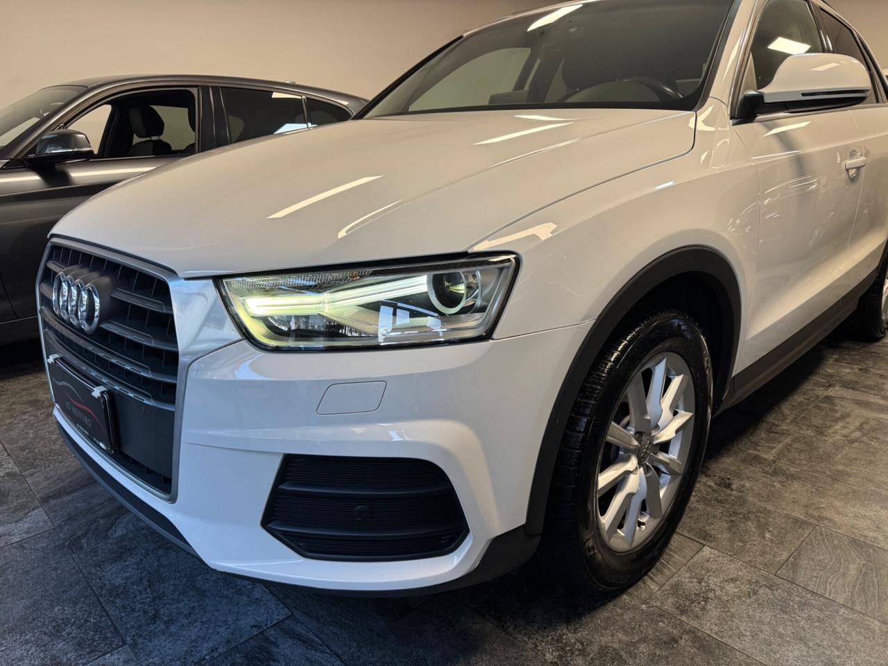 Audi Q3 2.0 TDI 120 CV S-Tronic Sport
