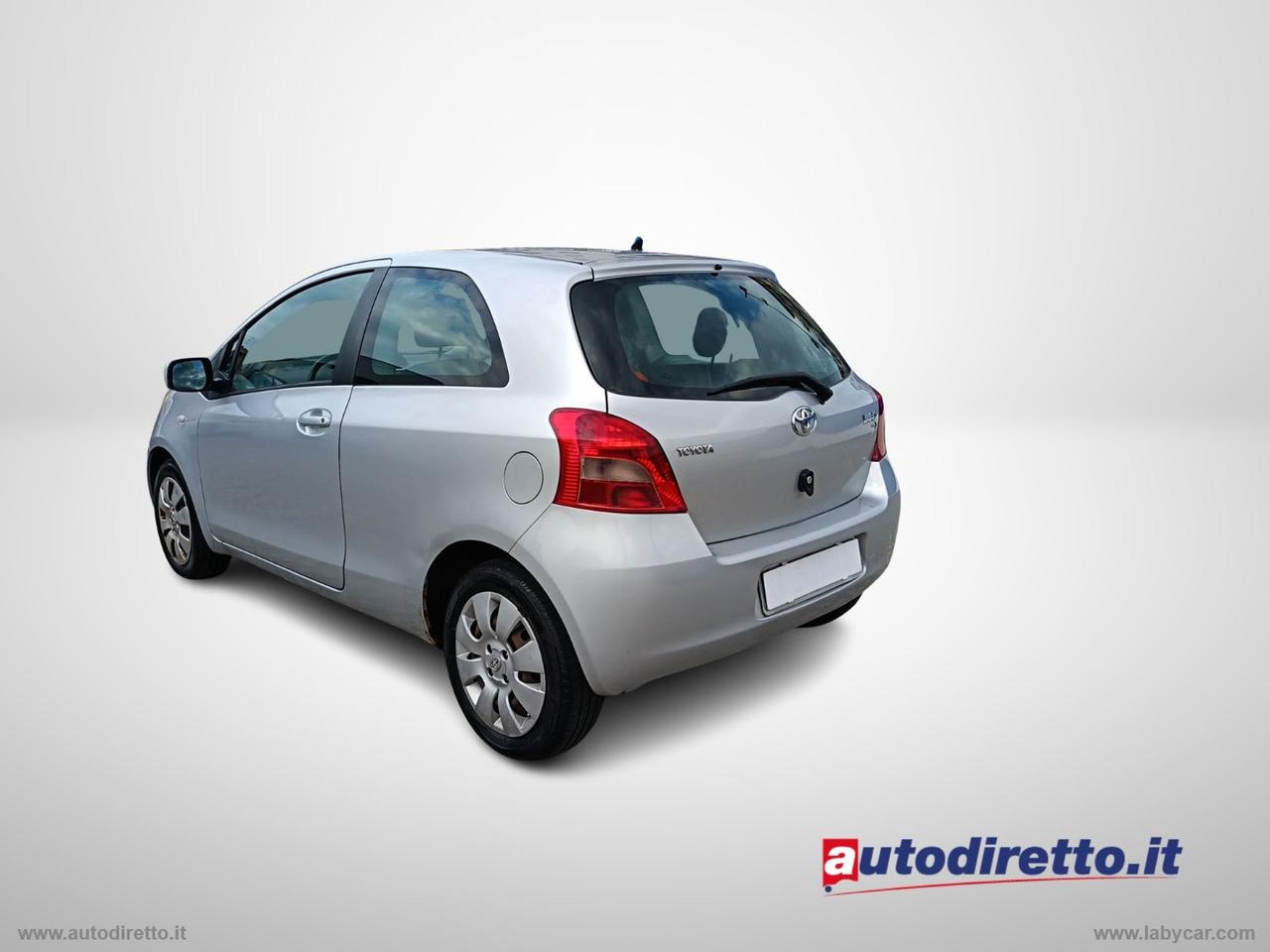 TOYOTA Yaris 1.3 5p. Sol