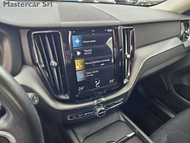 VOLVO XC60 XC60 2.0 b4 Momentum Business awd auto -GE726SL