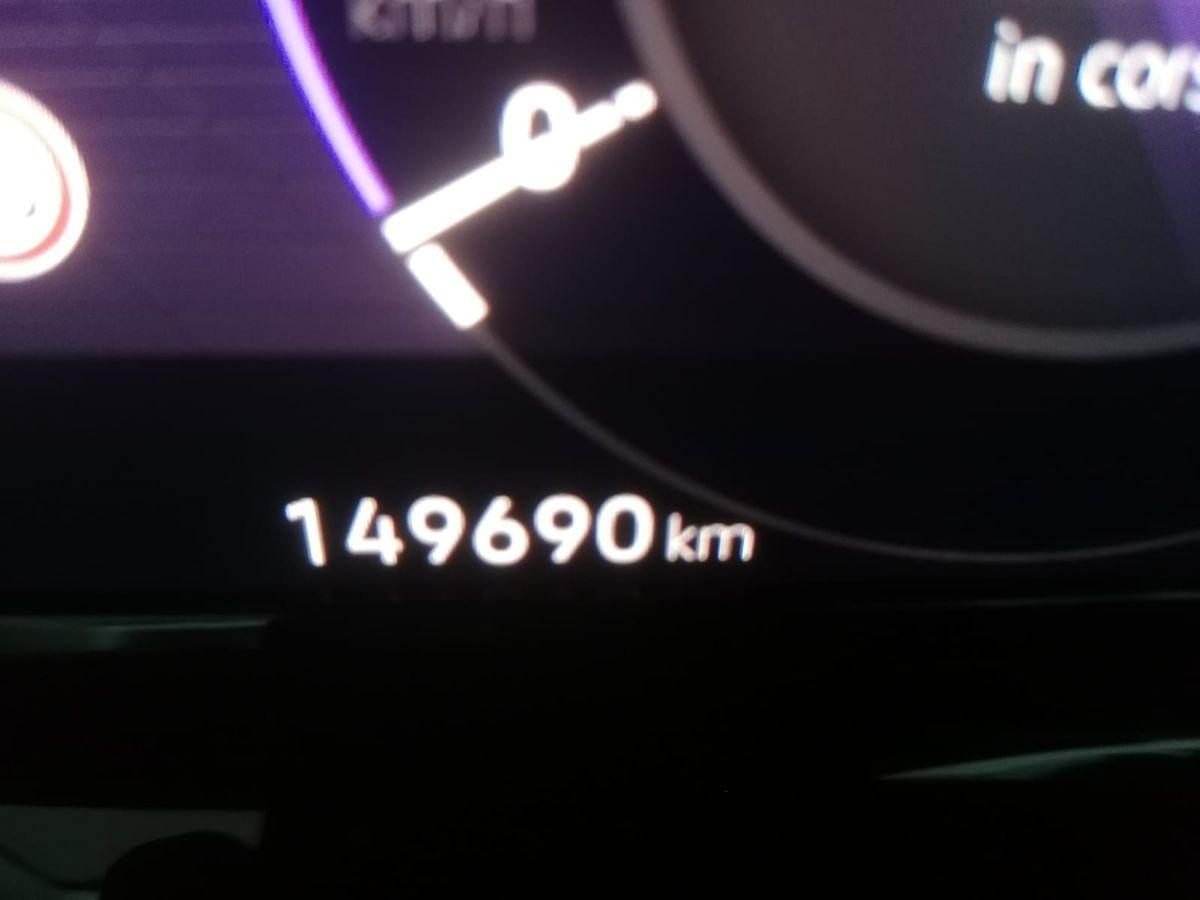 VOLKSWAGEN - Golf Variant - 2.0 TDI SCR Life