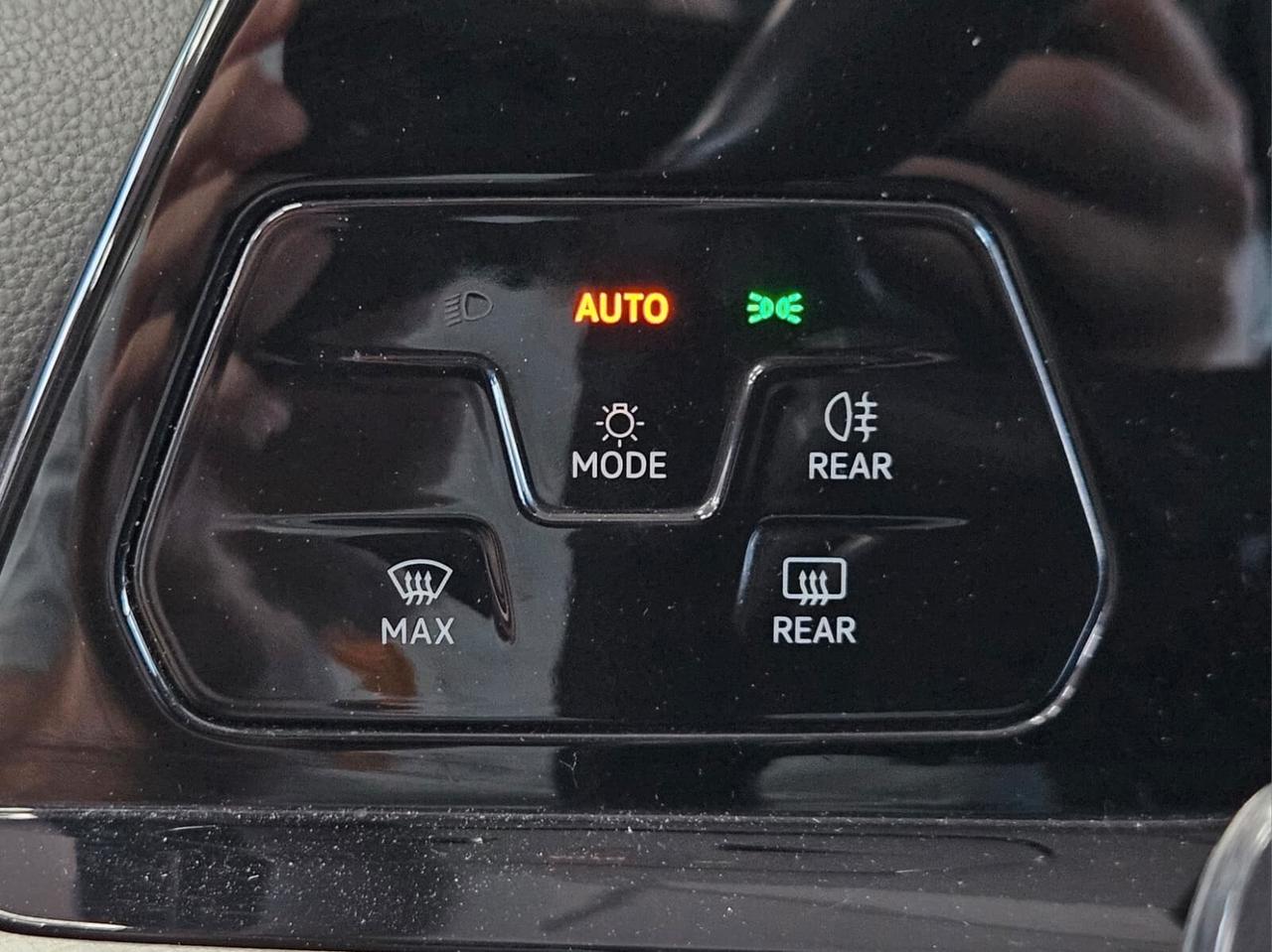 Volkswagen Golf Variant 2.0 TDI SCR Life - NEOPATENTATI