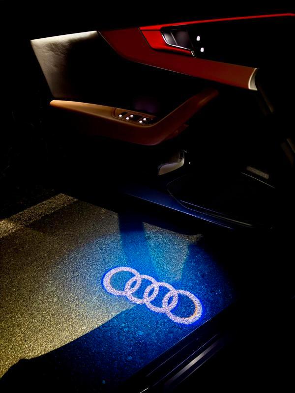 Audi A4 Allroad 40 2.0 tdi mhev Identity Contrast quattro 204cv s-tronic