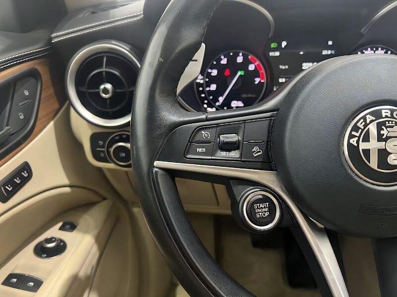 Alfa Romeo Stelvio 2.0 Turbo 200 CV AT8 Q4 Super