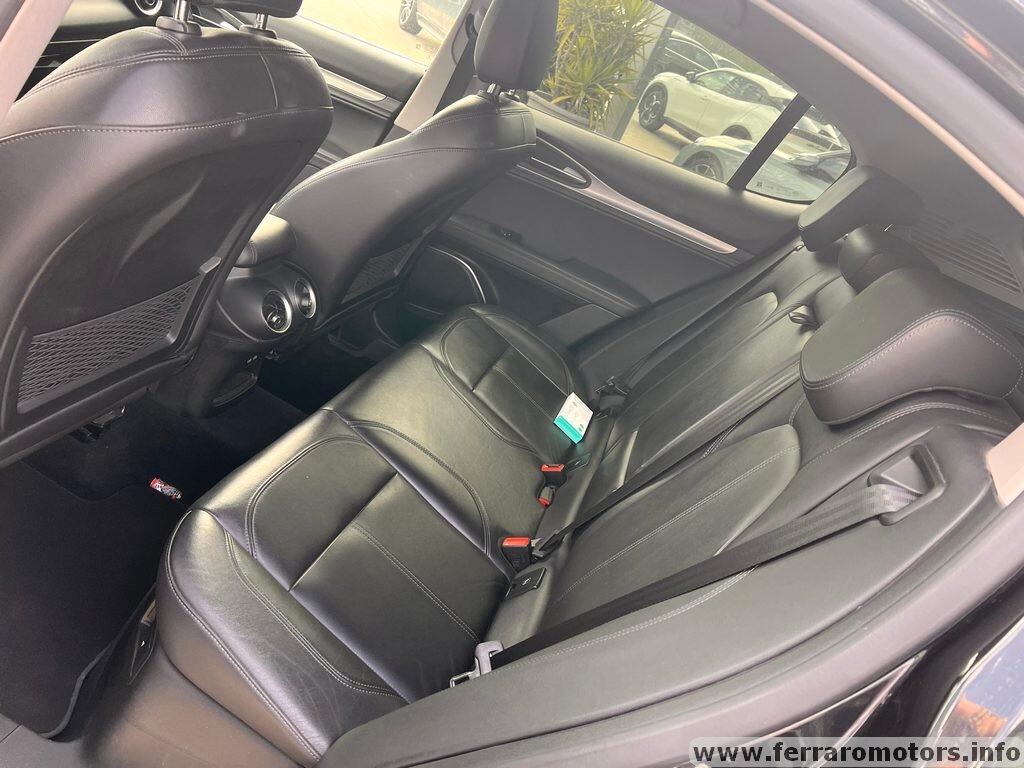 Alfa Romeo Stelvio 2.2 Turbodiesel 210 CV AT8 Q4 Super
