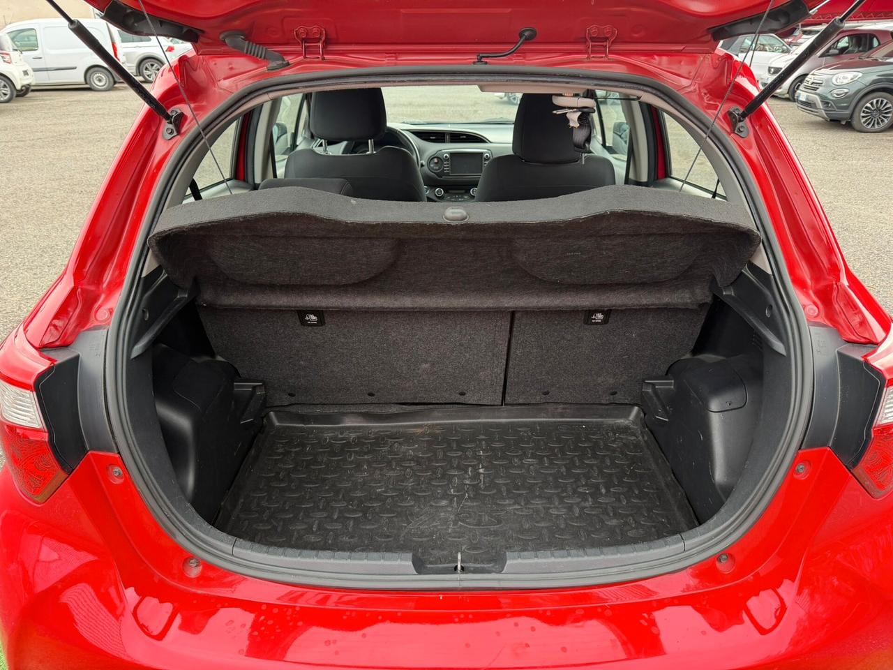 Toyota Yaris 1.5 Hybrid 5 porte Cool