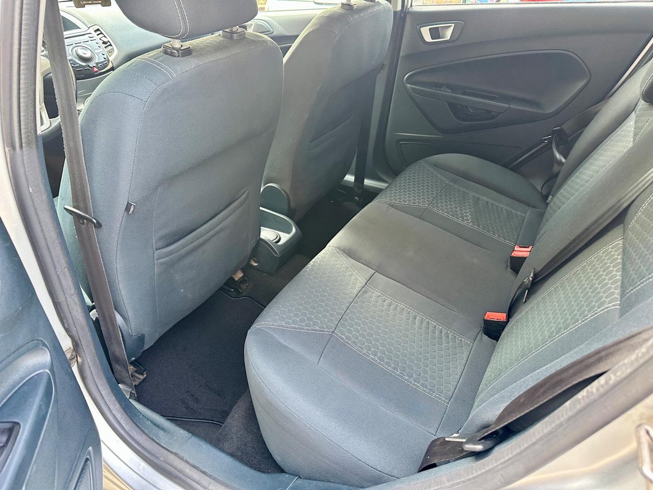 Ford Fiesta 1.4 TDCi 70CV 5 porte Titanium