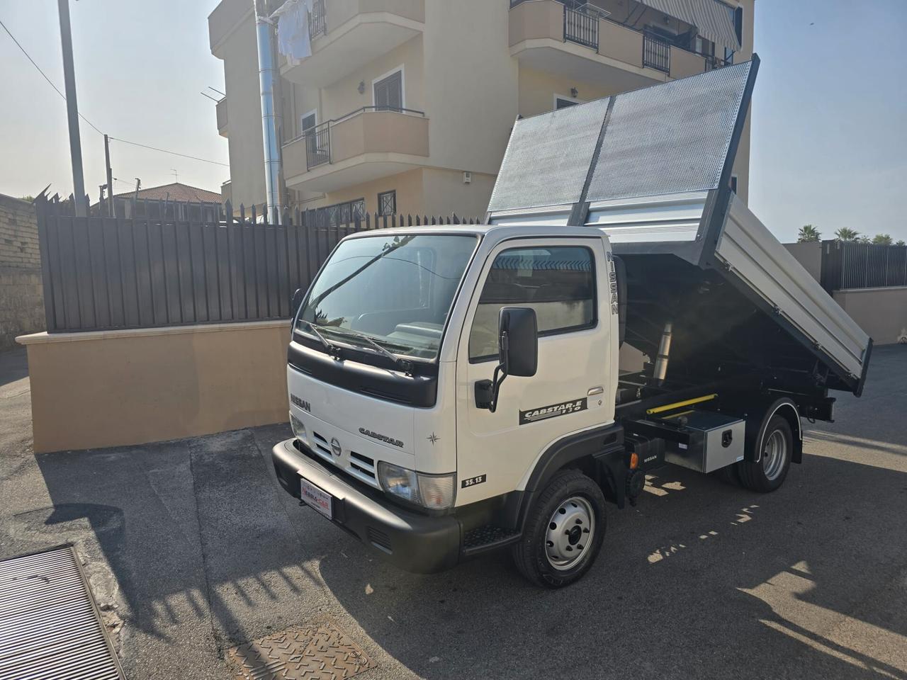 Nissan Cabstar