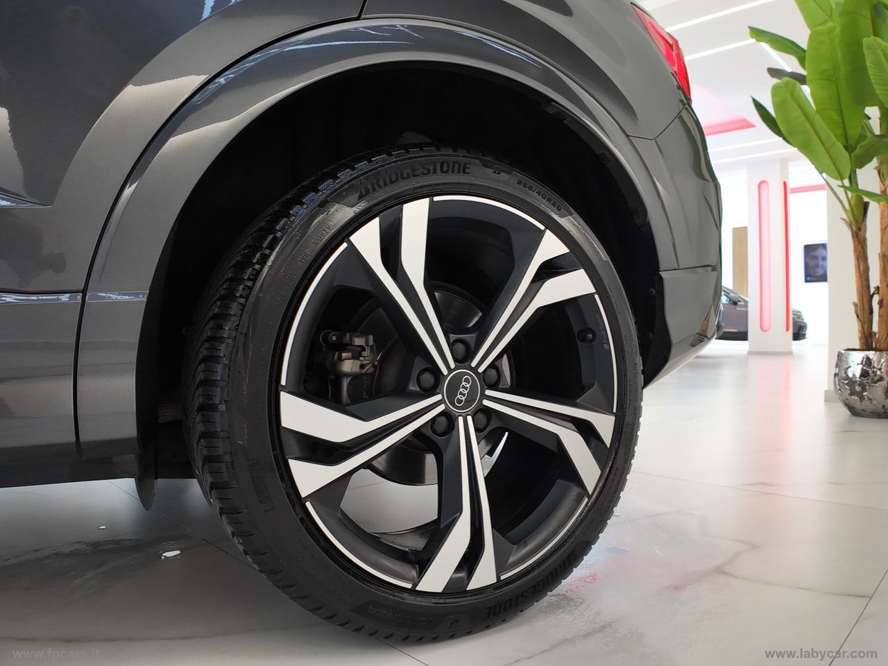 AUDI Q3 35 TDI S tronic S line edit. IDENTITY BLACK