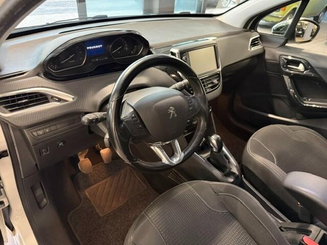 Peugeot 208 PureTech 82 5p. GPL Allure