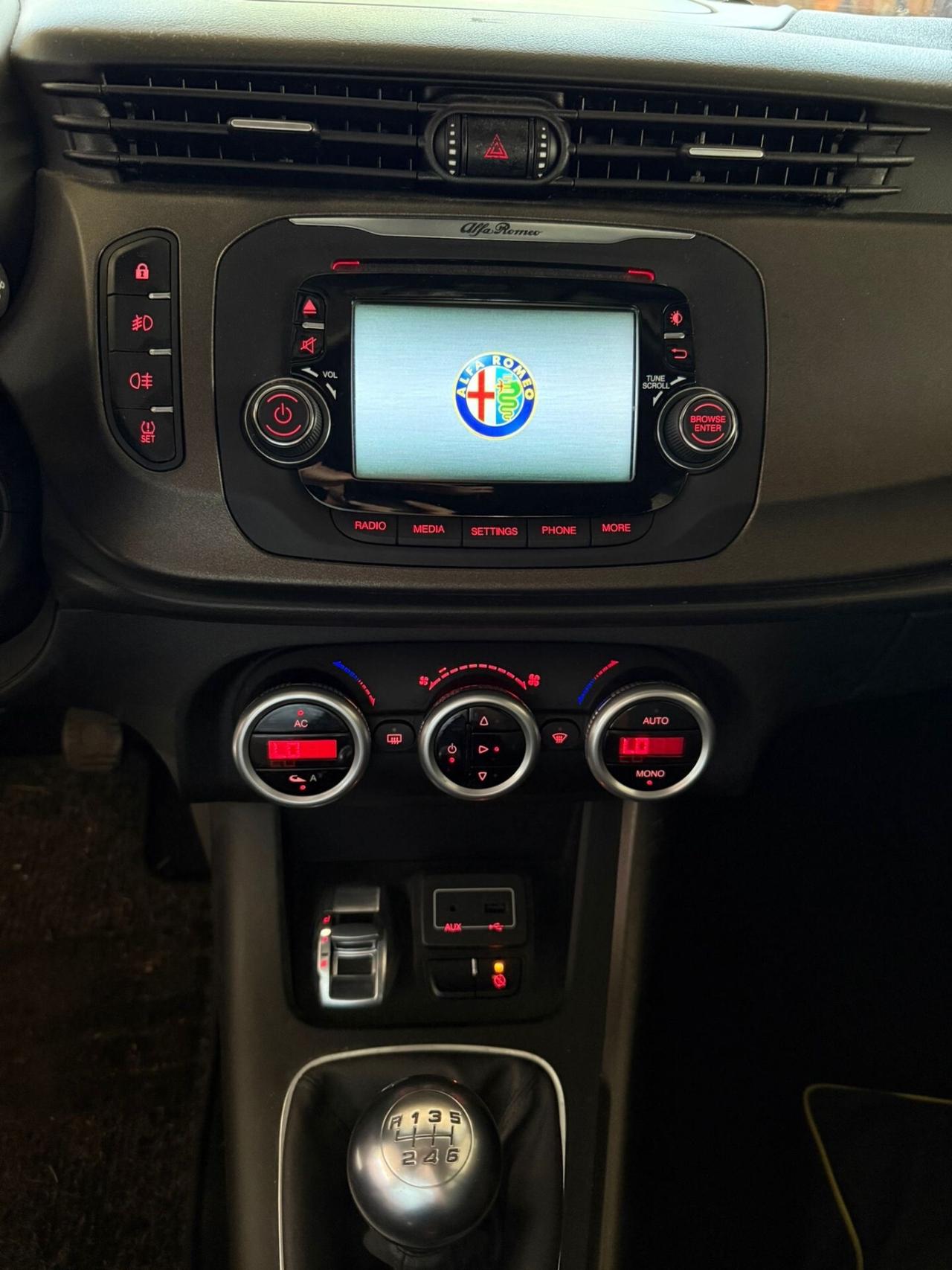 Alfa Giulietta 1.6 JTDm-2 Exclusive EURO6 neopatentati