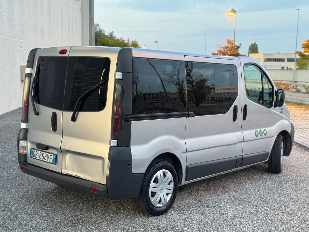 Renault Trafic T29 1.9 dCi/100cv 9 Posti