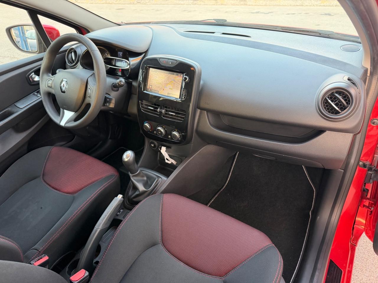 Renault Clio 1.5 dci 75 cavalli 2016 navigatore