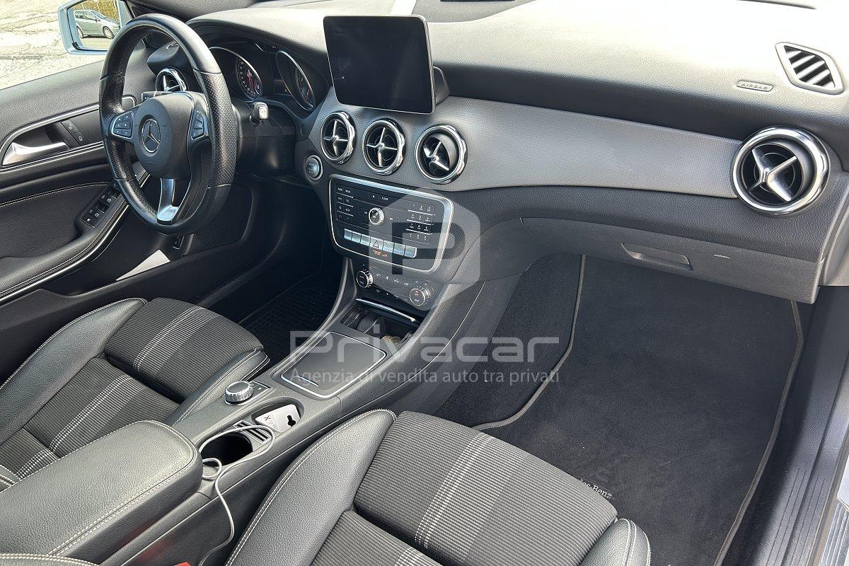 MERCEDES GLA 200 d Automatic Sport