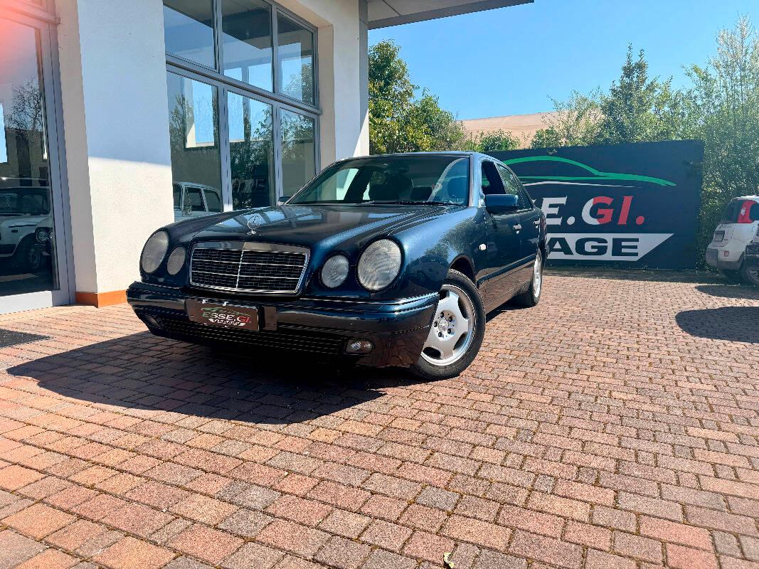 Mercedes Classe E - W210 Berlina E 200 Classic