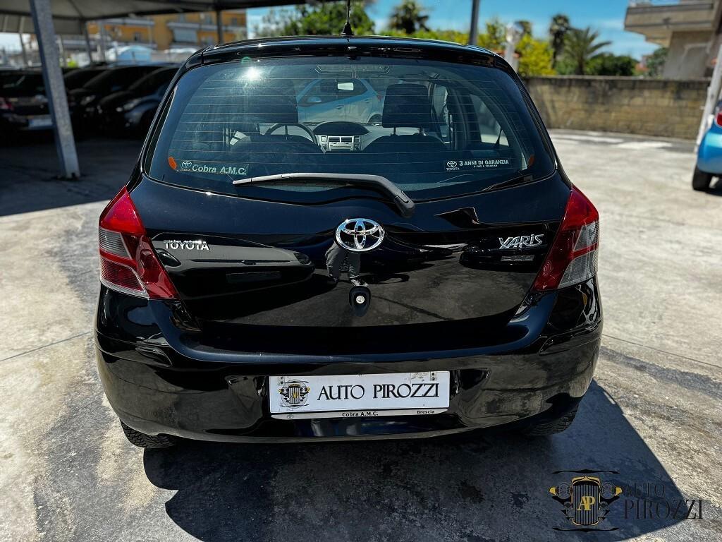 TOYOTA YARIS 1.0 BENZINA ANNO 2011 CON 130000Km