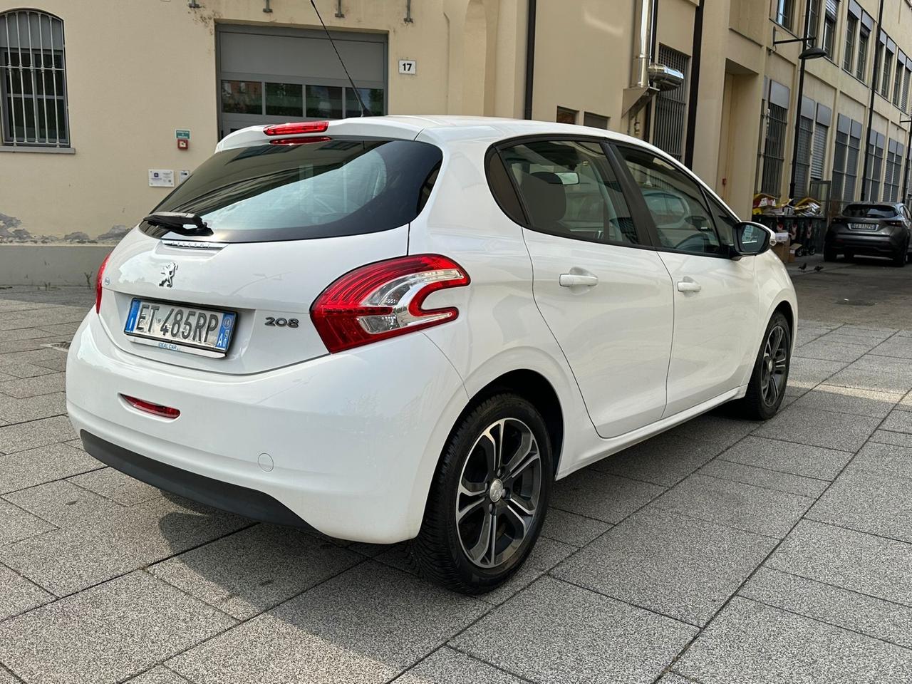 PEUGEOT 208 1.2 82CV ALLURE 2014