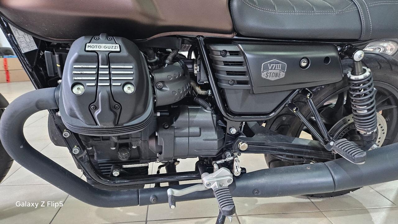 Moto Guzzi V7 III TONE
