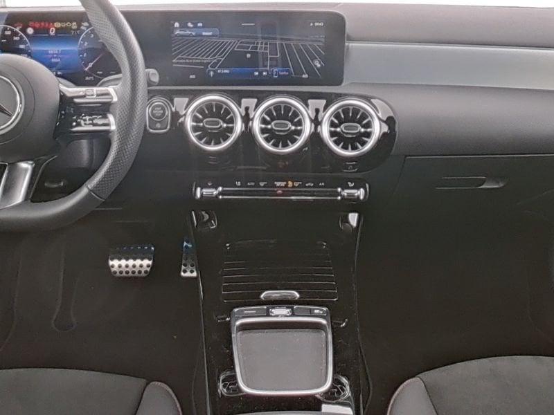Mercedes-Benz Classe A 220 d Automatic Advanced Plus AMG Line Night